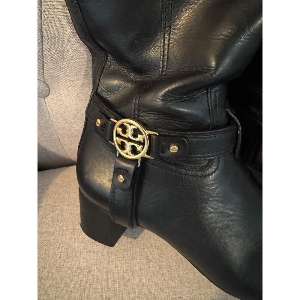 Tory Burch Donavan Riding Boots Black Leather Gold Logo Harness Knee High 7.5 - Picture 2 of 16